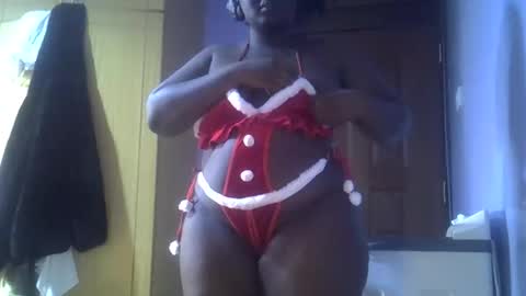 Snapshot of slutyebony186677 chatting on December 15, 10:19 am slutyebony186677 online show from December 15, 10:19 am