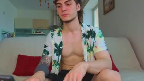 Gus online show from June 28, 8:53 am