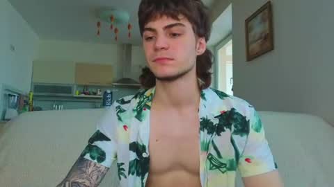 Gus online show from July 1, 10:17 am