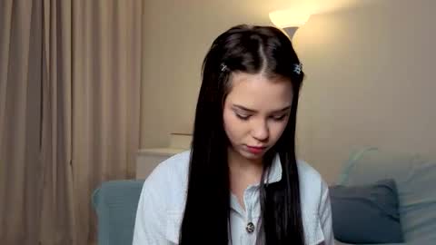 Lily online show from October 5, 1:31 pm