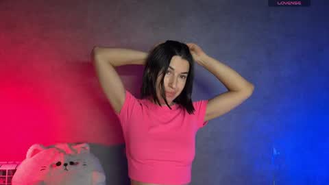 Melani online show from June 8, 8:09 pm