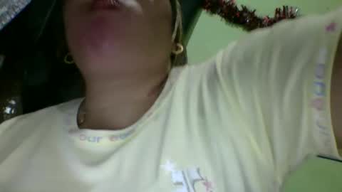 Snapshot of small_boobs59 chatting on March 22, 3:59 pm Lovewella online show from March 22, 3:59 pm