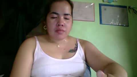 Snapshot of small_boobs59 chatting on March 25, 5:24 am Lovewella online show from March 25, 5:24 am