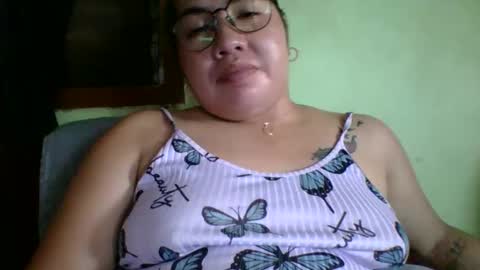 Snapshot of small_boobs59 chatting on April 9, 6:30 am Lovewella online show from April 9, 6:30 am