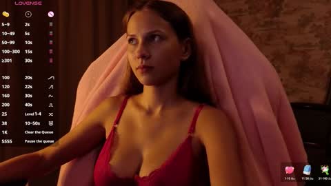 Emma online show from October 18, 7:36 pm