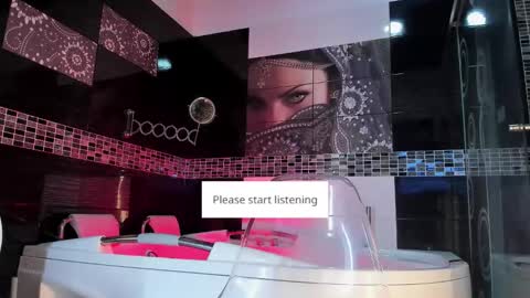 Snapshot of small_hot19 chatting on October 23, 10:47 am Small Hot19 online show from October 23, 10:47 am