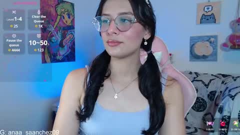 Snapshot of small_trinity_ chatting on February 7, 1:53 pm Ana online show from February 7, 1:53 pm