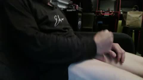 smallcock12377 online show from March 11, 3:29 pm