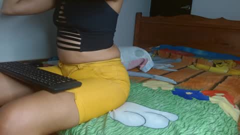 smallflorecita online show from January 8, 8:38 am