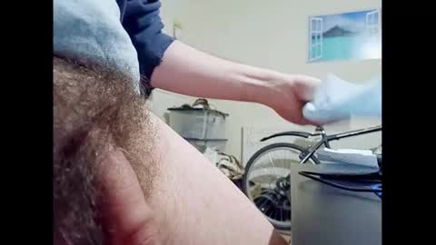 Snapshot of smallhairyuncut chatting on February 13, 8:24 pm Small Hairy Uncut online show from February 13, 8:24 pm