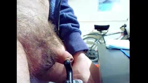 Snapshot of smallhairyuncut chatting on April 5, 2:42 am Small Hairy Uncut online show from April 5, 2:42 am