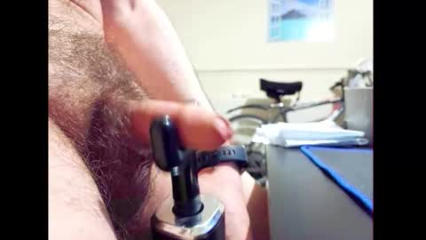 Snapshot of smallhairyuncut chatting on April 15, 8:20 pm Small Hairy Uncut online show from April 15, 8:20 pm