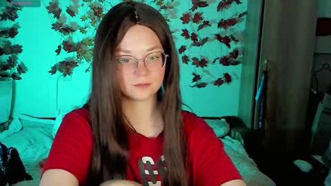 smallimpmeili online show from October 10, 8:19 pm