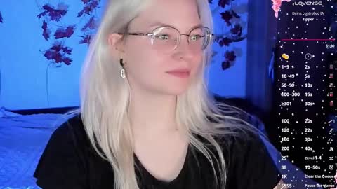 smallimpmeili online show from November 16, 6:57 pm