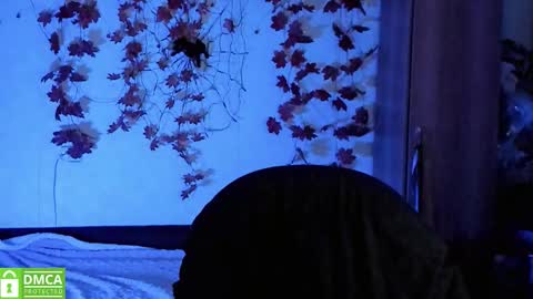 smallimpmeili online show from November 23, 6:30 pm