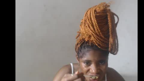 Snapshot of smallsluty chatting on June 1, 7:26 pm smallsluty online show from June 1, 7:26 pm