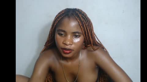 Snapshot of smallsluty chatting on June 3, 9:53 pm smallsluty online show from June 3, 9:53 pm