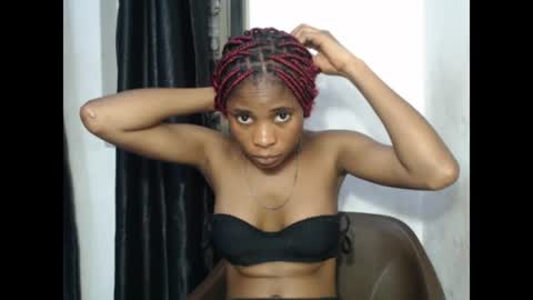 Snapshot of smallsluty chatting on July 6, 7:16 pm smallsluty online show from July 6, 7:16 pm