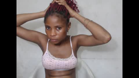 Snapshot of smallsluty chatting on July 19, 7:17 pm smallsluty online show from July 19, 7:17 pm