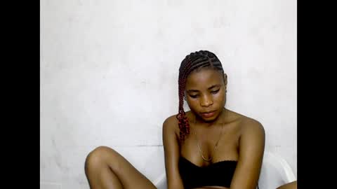 Snapshot of smallsluty chatting on July 31, 6:02 am smallsluty online show from July 31, 6:02 am