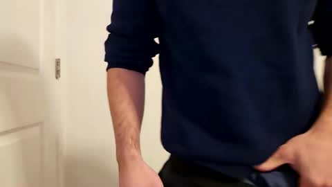 Snapshot of smallthrob chatting on January 11, 7:41 pm smallthrob online show from January 11, 7:41 pm