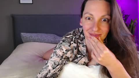 Anna no bbbbybybbabebyy just Anna. And dont call me mom please. online show from March 6, 10:52 am