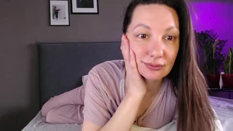 Anna no bbbbybybbabebyy just Anna. And dont call me mom please. online show from March 7, 5:08 am