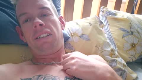 Snapshot of smallville456 chatting on November 15, 9:28 am smallville456 online show from November 15, 9:28 am