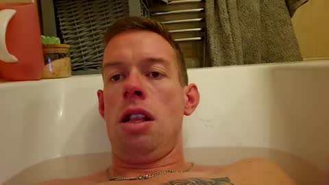 Snapshot of smallville456 chatting on December 17, 5:52 pm smallville456 online show from December 17, 5:52 pm