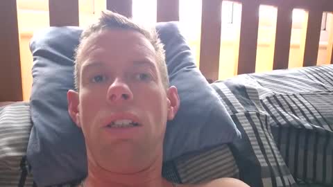 Snapshot of smallville456 chatting on February 28, 8:15 am smallville456 online show from February 28, 8:15 am