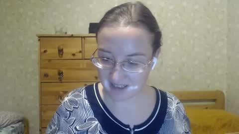 Snapshot of smart_rose chatting on December 30, 8:36 pm smart_rose online show from December 30, 8:36 pm