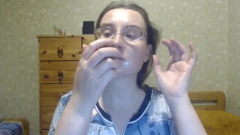 Snapshot of smart_rose chatting on January 2, 8:13 pm smart_rose online show from January 2, 8:13 pm
