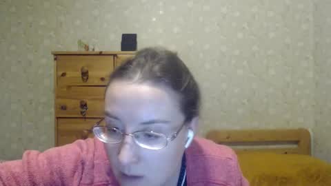 Snapshot of smart_rose chatting on January 11, 7:59 pm smart_rose online show from January 11, 7:59 pm