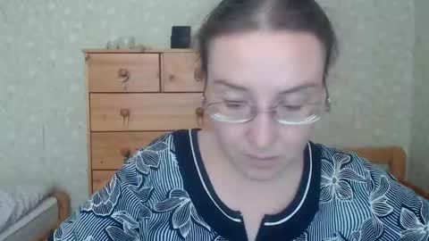 Snapshot of smart_rose chatting on March 2, 11:39 am smart_rose online show from March 2, 11:39 am