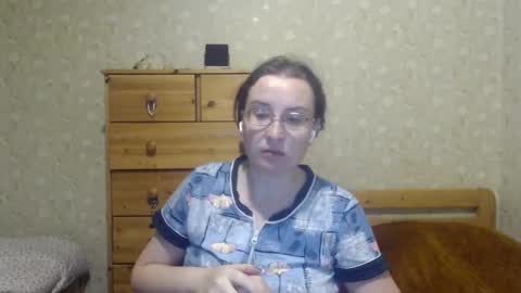 Snapshot of smart_rose chatting on March 8, 7:53 pm smart_rose online show from March 8, 7:53 pm