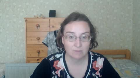 Snapshot of smart_rose chatting on September 19, 1:23 pm smart_rose online show from September 19, 1:23 pm