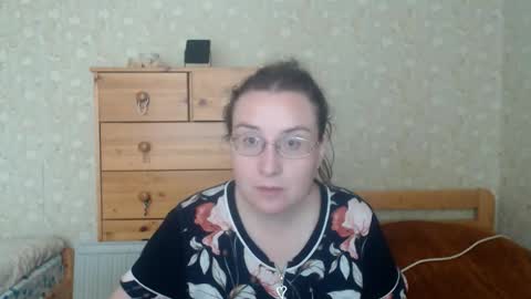 Snapshot of smart_rose chatting on September 20, 9:32 am smart_rose online show from September 20, 9:32 am