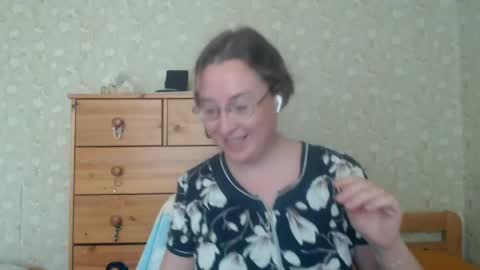 smart_rose online show from May 18, 2:34 pm