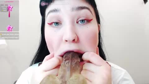 Snapshot of smartandamazing chatting on March 3, 6:37 am Dasha online show from March 3, 6:37 am