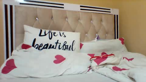 Snapshot of smartqueen1 chatting on March 31, 5:41 am Katerina online show from March 31, 5:41 am