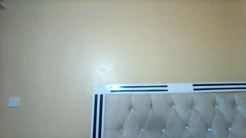 Snapshot of smartqueen1 chatting on April 10, 12:21 pm Katerina online show from April 10, 12:21 pm