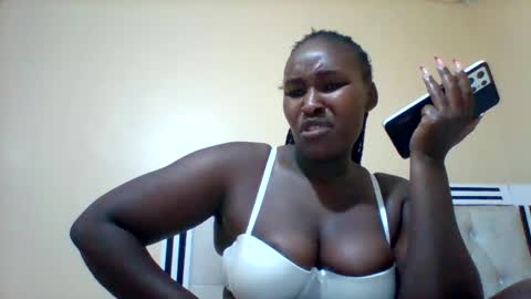 Snapshot of smartqueen1 chatting on April 28, 2:27 am Katerina online show from April 28, 2:27 am