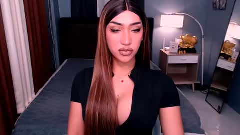 Snapshot of smasherqueen chatting on April 3, 10:13 am smasherqueen online show from April 3, 10:13 am