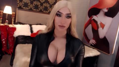 smasherqueen online show from June 7, 4:49 am
