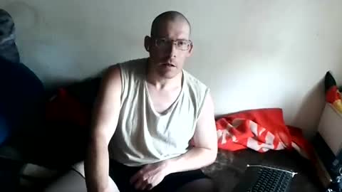 Snapshot of smi35 chatting on July 26, 1:07 pm smi35 online show from July 26, 1:07 pm