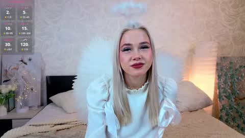 Snapshot of smile_with_nicole chatting on October 30, 4:41 pm The girl from the dream by name Mary online show from October 30, 4:41 pm