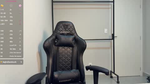 Emily Burns online show from October 31, 7:04 pm