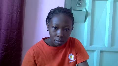 Snapshot of smiley_2025 chatting on October 20, 3:40 am smiley 2025 online show from October 20, 3:40 am