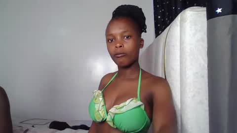 smiley luv1 online show from February 16, 8:32 am