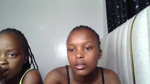 smiley luv1 online show from February 23, 9:01 pm